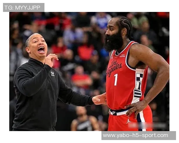 卢教练谈防守策略对祖巴茨和大洛的挑战以及篮板问题的深层次不满